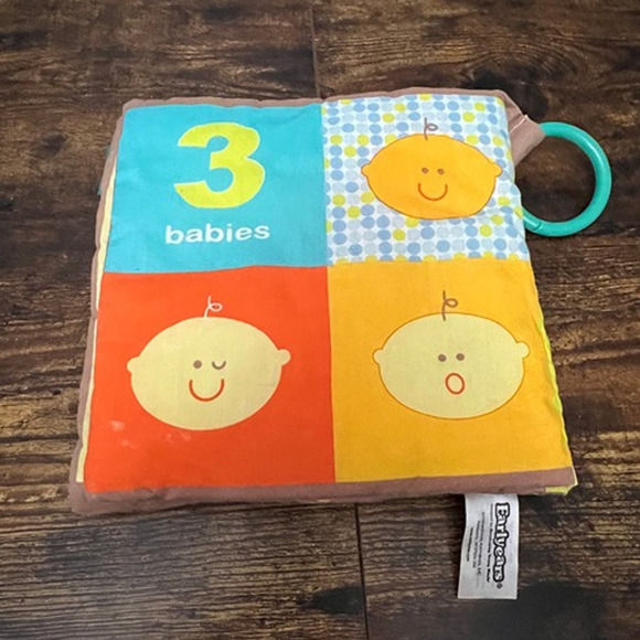 Earlyears Counting Cloth Baby‎ Book with Ring Attachment - Picture 2 of 5